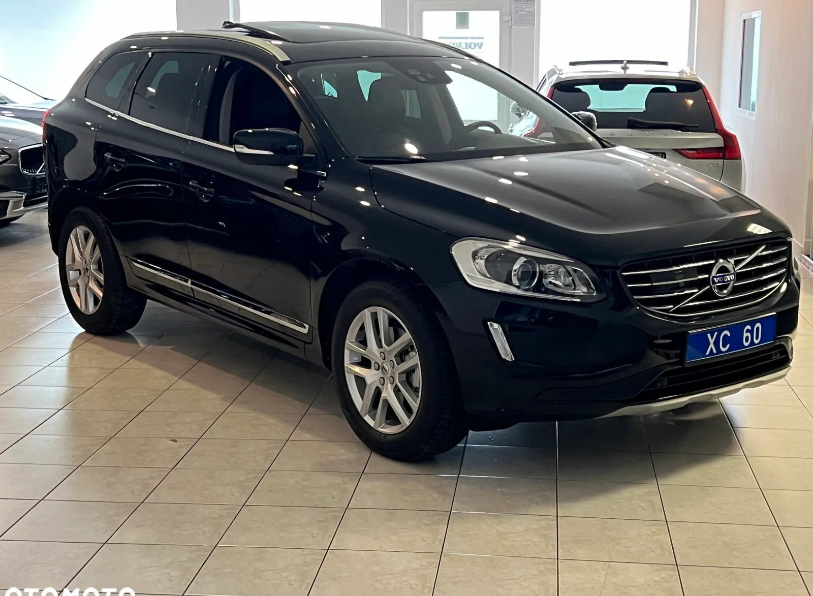 Volvo XC 60 cena 119900 przebieg: 162000, rok produkcji 2016 z Tuchów małe 497